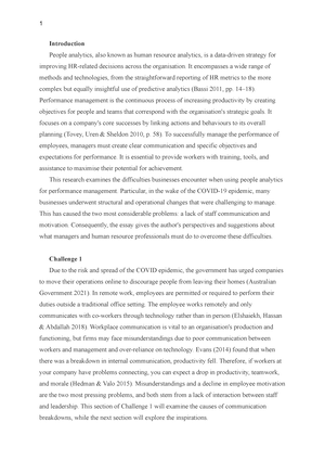 essay structure rmit