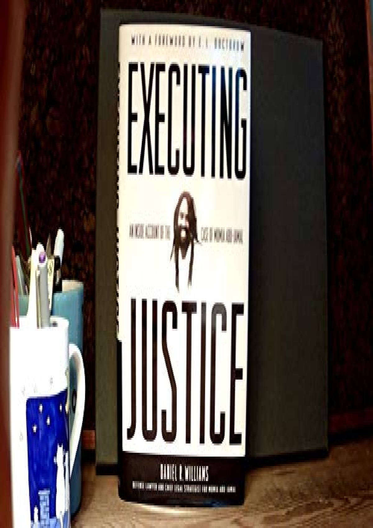 Read Ebook [PDF] Executing Justice: An Inside Account Of The Case Of ...