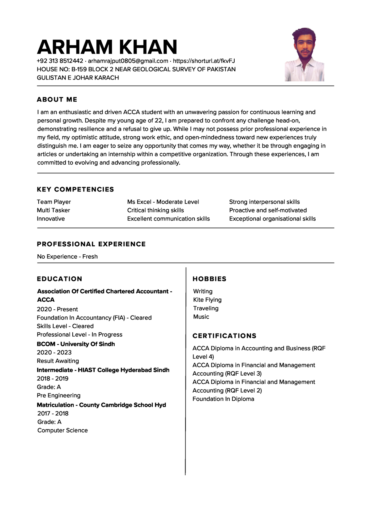 Black and White Simple Business School Graduate Corporate Resume - Team ...